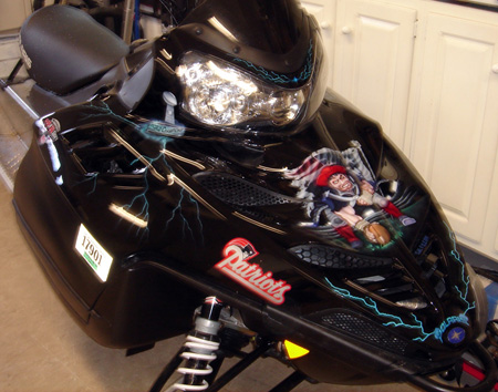 Custom Painted Snowmobile New England Patriots Polaris on sjlfx.com